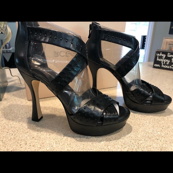 Heels - Picture 2 of 4